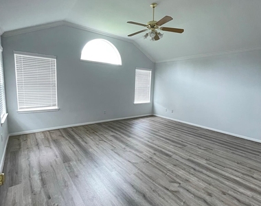 1322 Town Moor Court - Photo Thumbnail 12