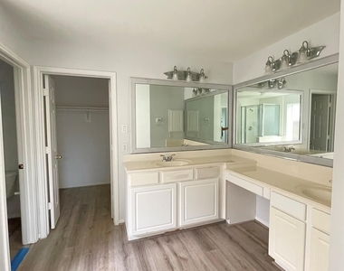 1322 Town Moor Court - Photo Thumbnail 13