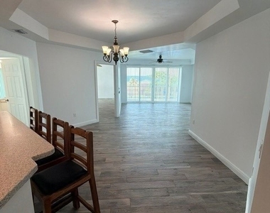 2743 1st Street - Photo Thumbnail 3