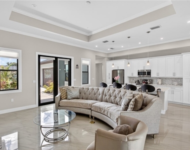 2701 Nw 11th Street - Photo Thumbnail 7