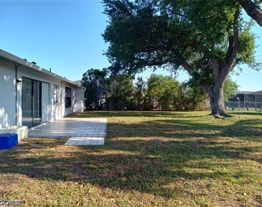 159 Se Santa Barbara Place - Photo Thumbnail 10
