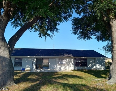 159 Se Santa Barbara Place - Photo Thumbnail 11