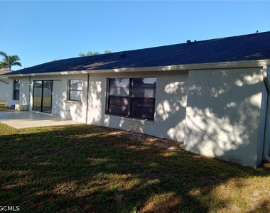 159 Se Santa Barbara Place - Photo Thumbnail 12