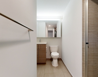 401 E 34th St - Photo Thumbnail 4