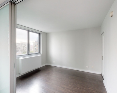 401 E 34th St - Photo Thumbnail 3