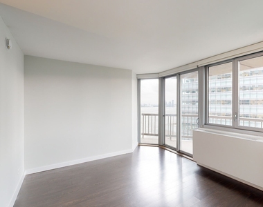 401 E 34th St - Photo Thumbnail 2