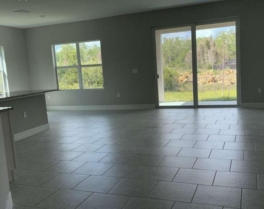 460 Westchester Drive - Photo Thumbnail 7