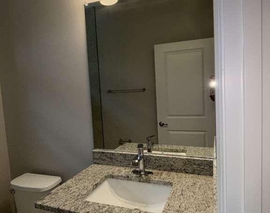 460 Westchester Drive - Photo Thumbnail 15