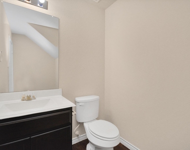 3210 Aldridge Drive - Photo Thumbnail 18