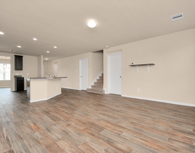 3210 Aldridge Drive - Photo Thumbnail 16