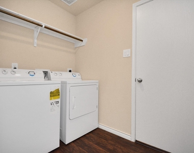 3210 Aldridge Drive - Photo Thumbnail 35