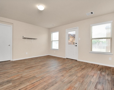 3210 Aldridge Drive - Photo Thumbnail 15
