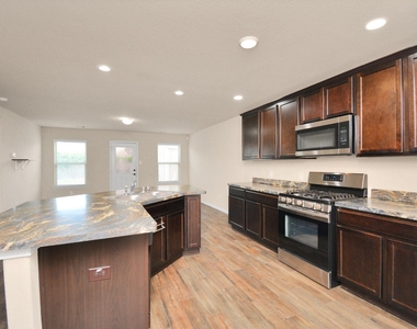 3210 Aldridge Drive - Photo Thumbnail 14
