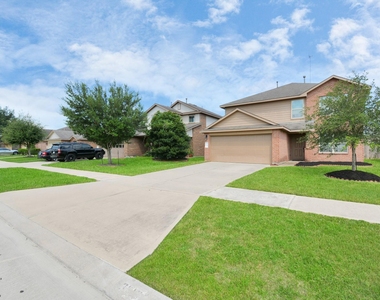 3210 Aldridge Drive - Photo Thumbnail 5