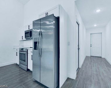849 Bedford Drive - Photo Thumbnail 3
