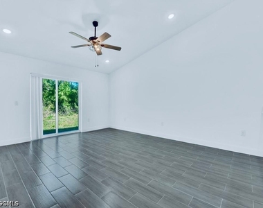 851 Bedford Drive - Photo Thumbnail 6