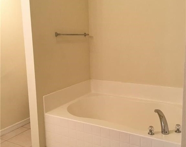 4021 28th Street Sw - Photo Thumbnail 6