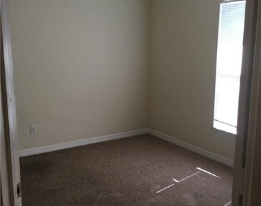 4021 28th Street Sw - Photo Thumbnail 9
