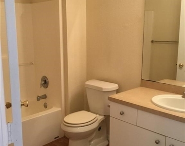4021 28th Street Sw - Photo Thumbnail 10