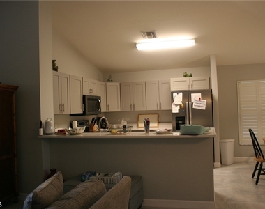 15472 Admiralty Circle - Photo Thumbnail 9
