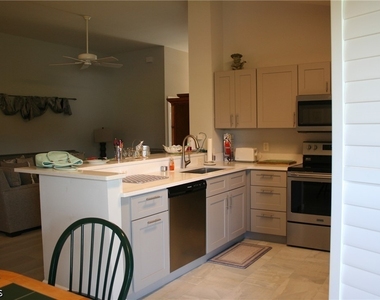 15472 Admiralty Circle - Photo Thumbnail 11