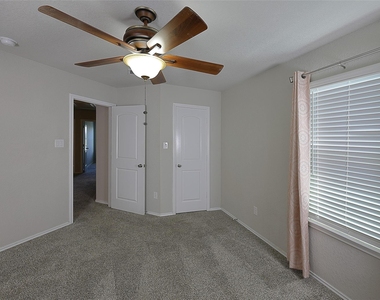 5542 Redwood Summit Lane - Photo Thumbnail 20