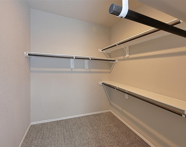 5542 Redwood Summit Lane - Photo Thumbnail 13