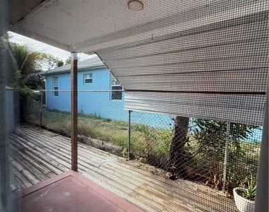 5423 9th Avenue - Photo Thumbnail 8