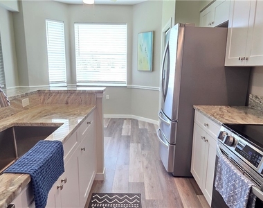 16635 Lake Circle Drive - Photo Thumbnail 25