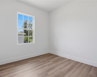 4710 27th Street Sw - Photo Thumbnail 15