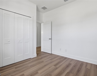 4710 27th Street Sw - Photo Thumbnail 23