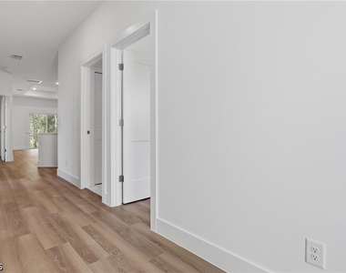 4710 27th Street Sw - Photo Thumbnail 14