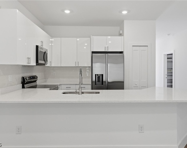 4710 27th Street Sw - Photo Thumbnail 9