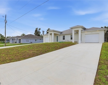 4708 27th Street Sw - Photo Thumbnail 2