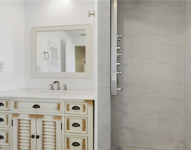 4425 N Canal Circle - Photo Thumbnail 8