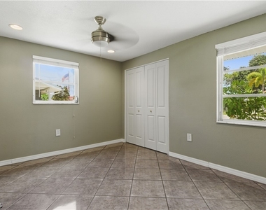 4425 N Canal Circle - Photo Thumbnail 5