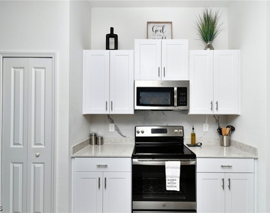 20340 Caroline Creek Place - Photo Thumbnail 9