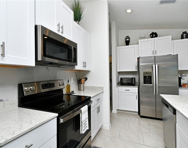 20340 Caroline Creek Place - Photo Thumbnail 6