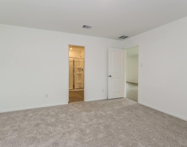 15215 Abella Drive - Photo Thumbnail 7