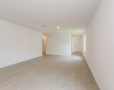 15215 Abella Drive - Photo Thumbnail 4