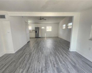 2248 Marina Park Drive - Photo Thumbnail 4