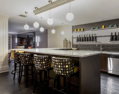 10 Hanover Square - Photo Thumbnail 34