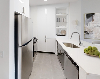 10 Hanover Square - Photo Thumbnail 12