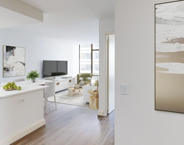 10 Hanover Square - Photo Thumbnail 14