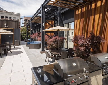 10 Hanover Square - Photo Thumbnail 39