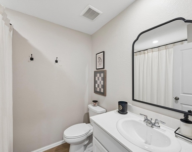 2701 Gale Park Court - Photo Thumbnail 13