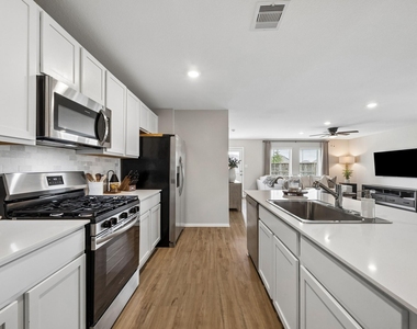 2701 Gale Park Court - Photo Thumbnail 5
