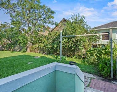 1014 31st Street - Photo Thumbnail 25