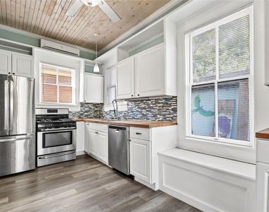 1014 31st Street - Photo Thumbnail 13