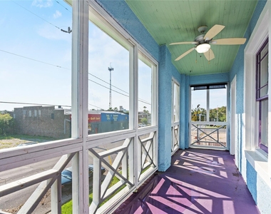 1014 31st Street - Photo Thumbnail 3
